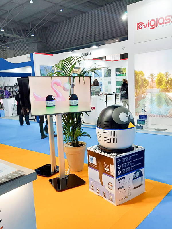 Penguin4Pool Gallery Photo 13